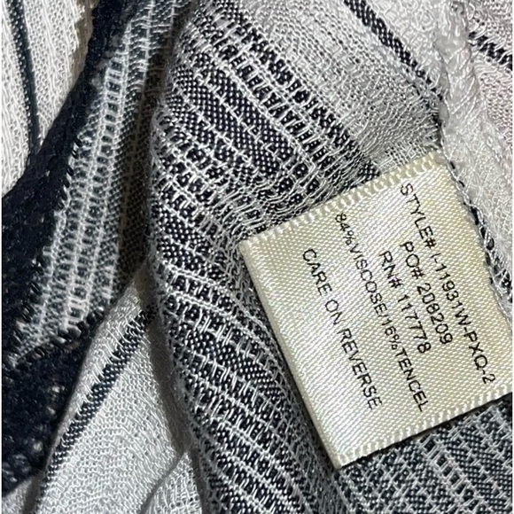 Lovestitch pinstripe camisole with lace, size small - Picture 5 of 7